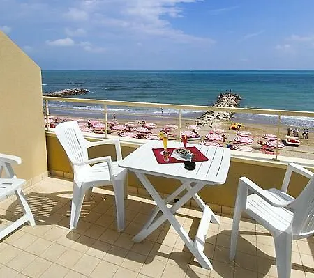 Levante 4*