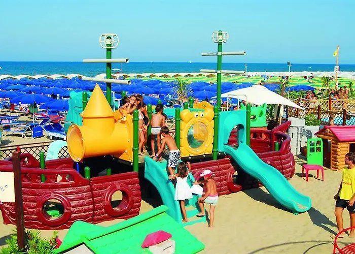 Levante Apartahotel 4*