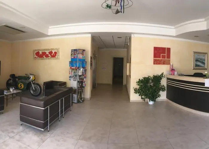 Ξενοδοχείο με διαμερίσματα Levante 4*